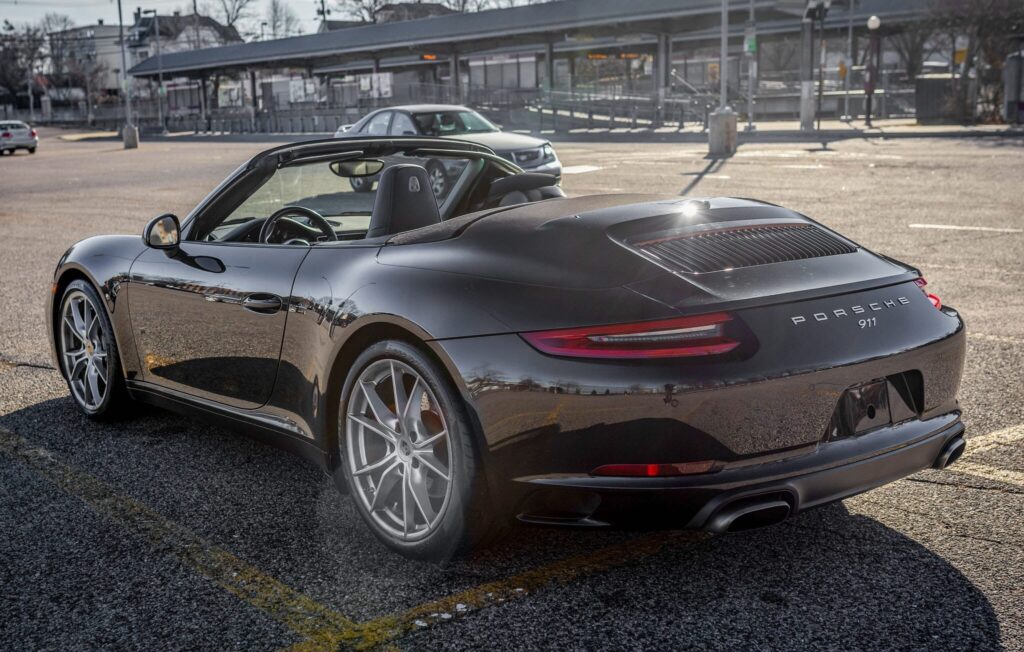2017 Porsche 911 Carrera Cabriolet