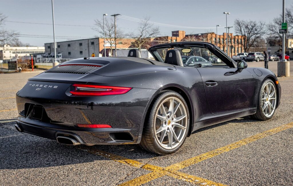 2017 Porsche 911 Carrera Cabriolet